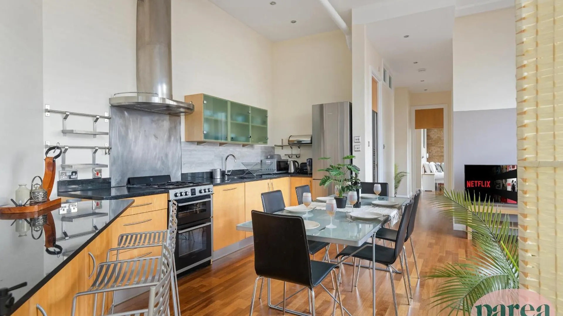 Parea Living - Spacious 3 Bed Flat, Canary Wharf Views With Parking London 0*,  United Kingdom