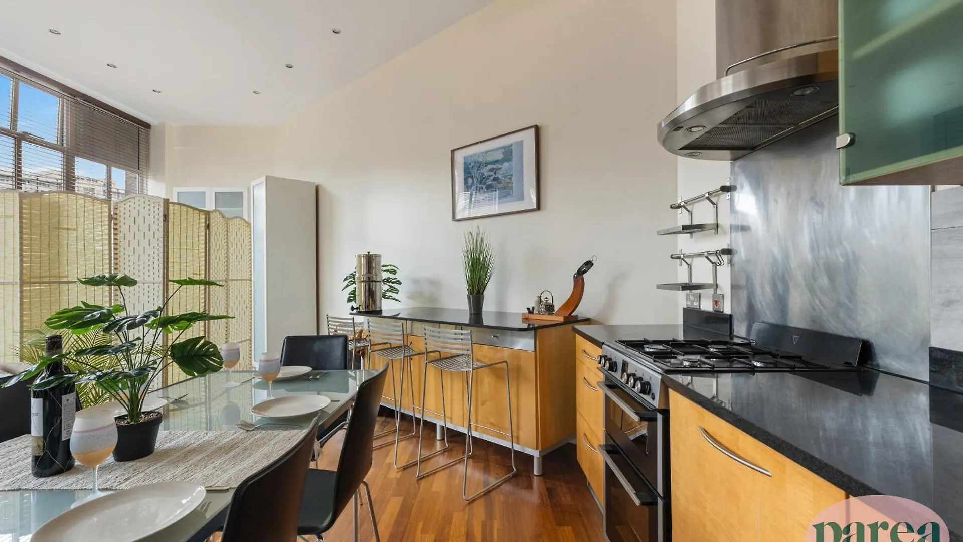 Parea Living - Spacious 3 Bed Flat, Canary Wharf Views With Parking London Apartment